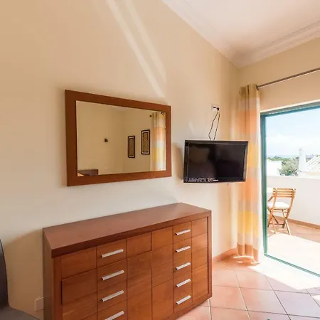 Lovelystay - Wonderful In Private Condominium With Pool
