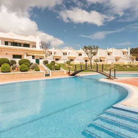 Lovelystay - Wonderful In Private Condominium With Pool * Albufeira