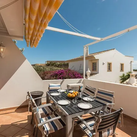 Casa vacanze Lovelystay - Wonderful In Private Condominium With Pool Albufeira