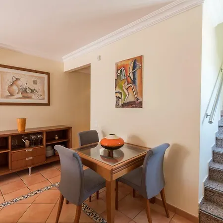 Lovelystay - Wonderful In Private Condominium With Pool *