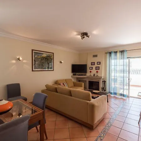 Lovelystay - Wonderful In Private Condominium With Pool * Albufeira