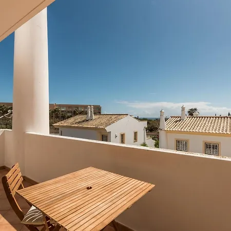 Lovelystay - Wonderful In Private Condominium With Pool Casa vacanze